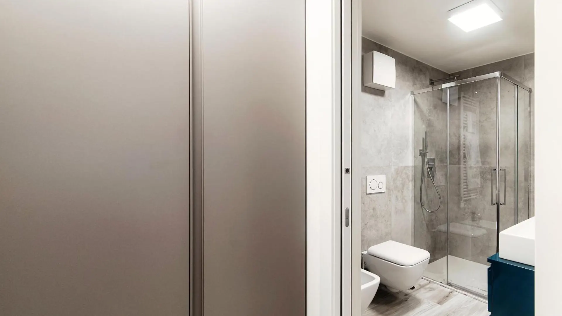 Palazzo Diaz Suites - By MyhomeinCôme Italia
