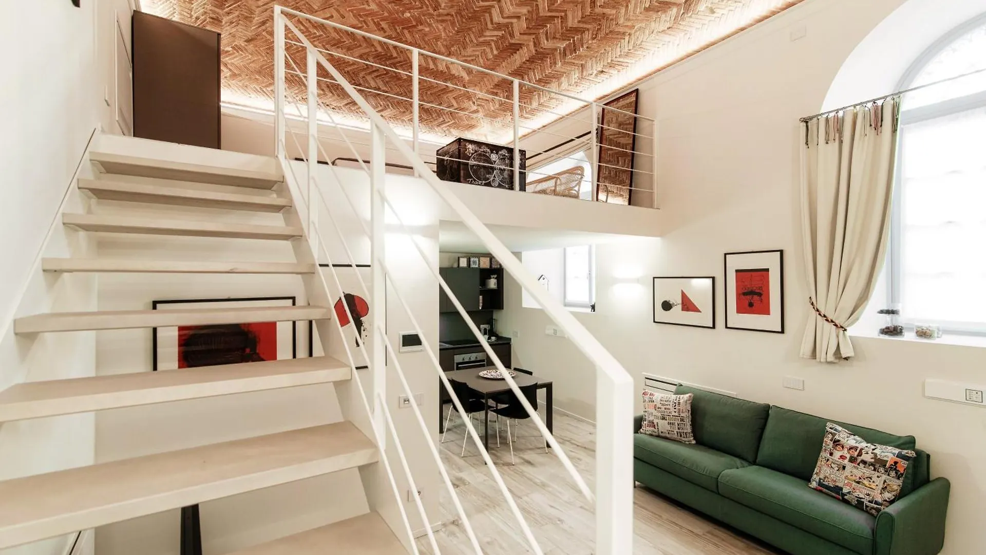 Palazzo Diaz Suites - By MyhomeinCôme